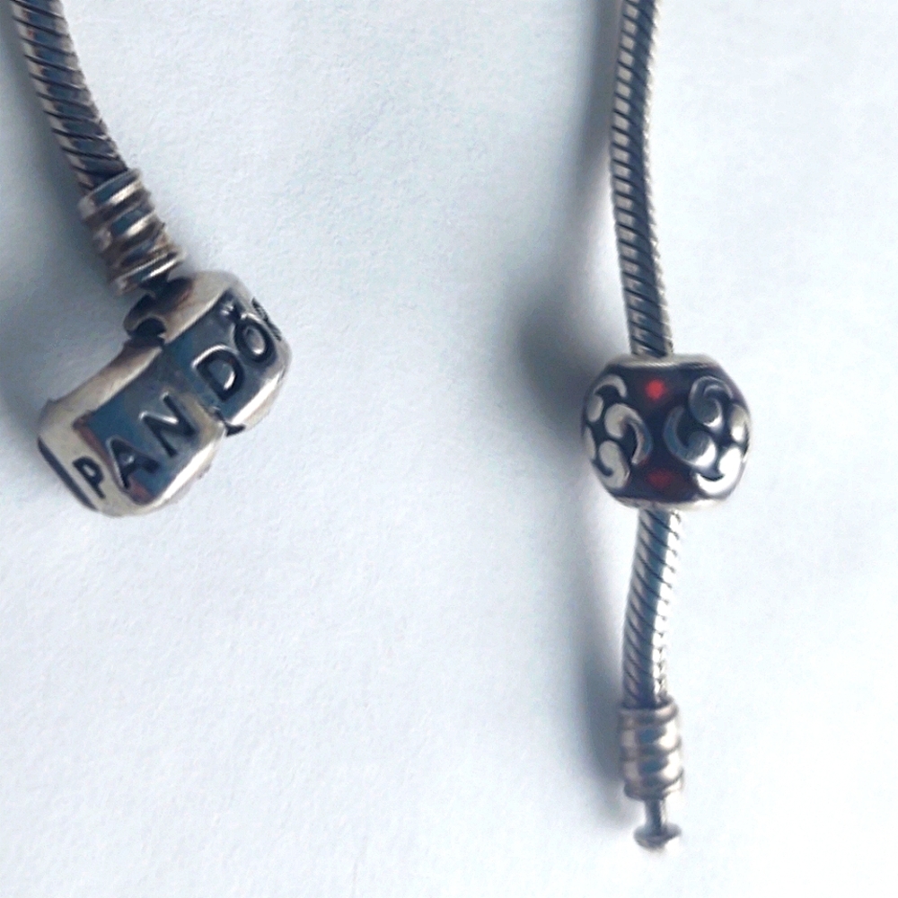 Pandora charm silver & red enamel - Picture 3 of 3